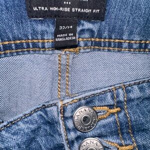 Banana Republic Ultra High-Rise Straight Fit Jeans - 32/14